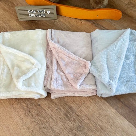 NWT Embroidered Personalized Baby Blanket With Deer - Picture 3 of 8